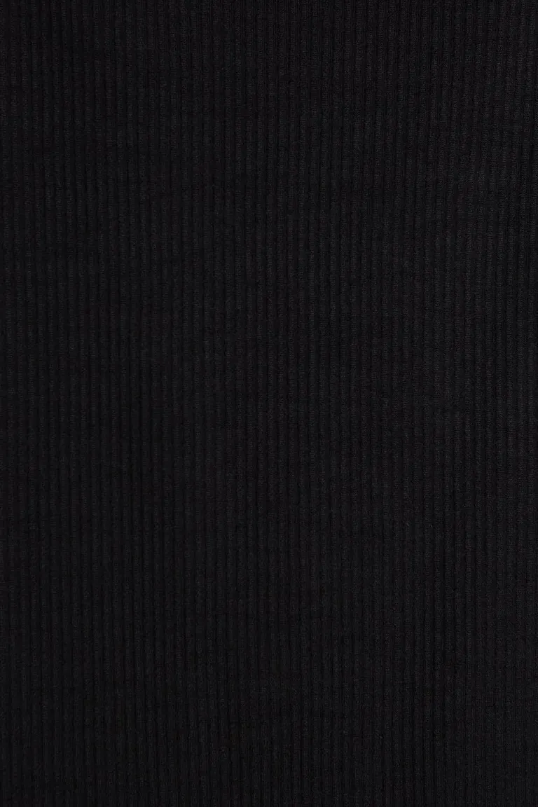 100179000