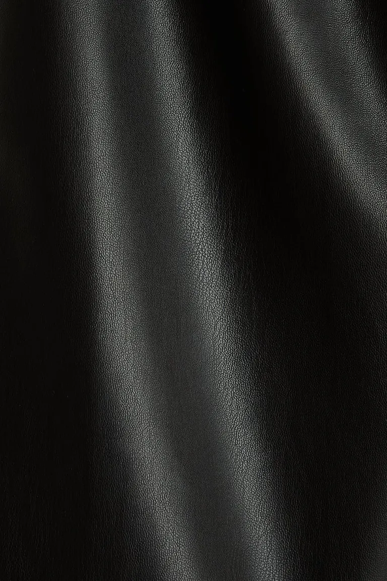 100889000