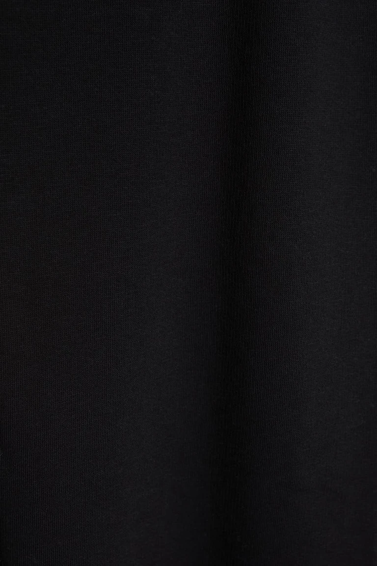 101089000