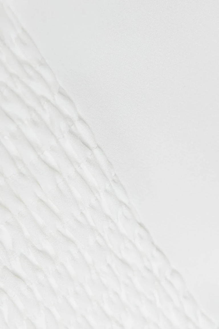 102841420
