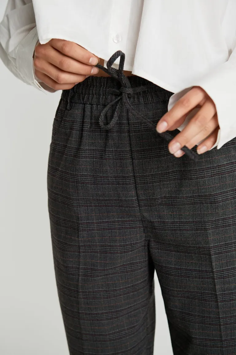 103788856