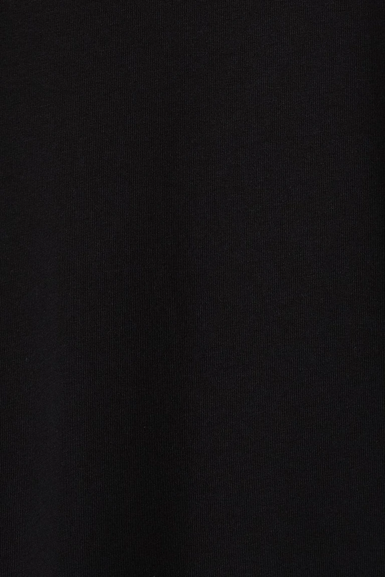104699000