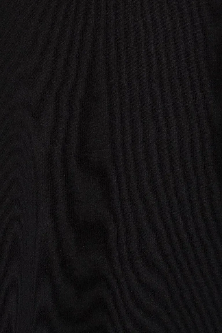 104699000