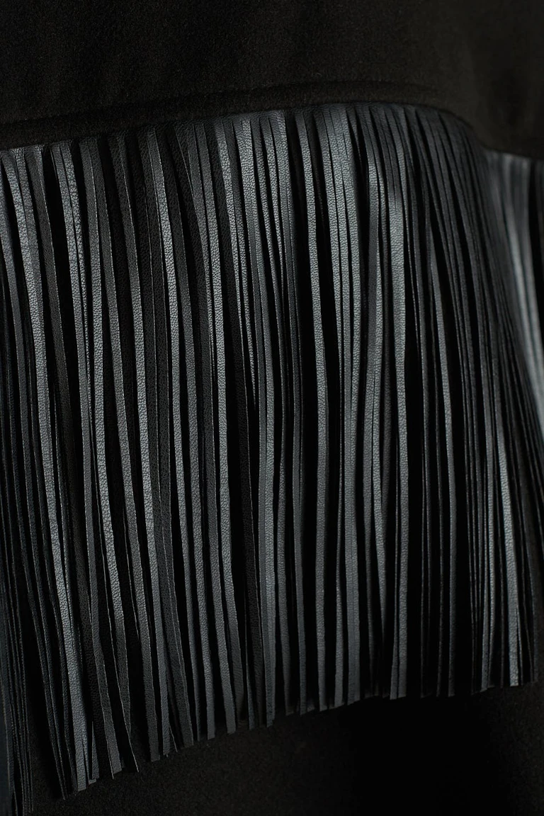 104959000