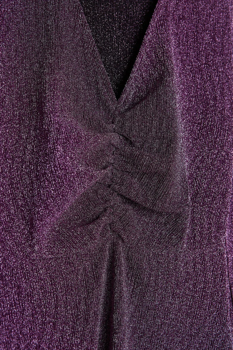 107604070