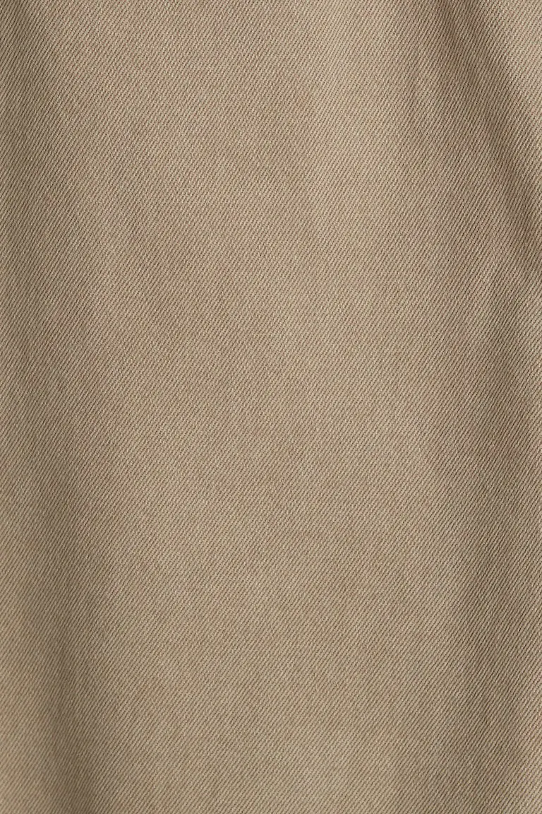 112087028