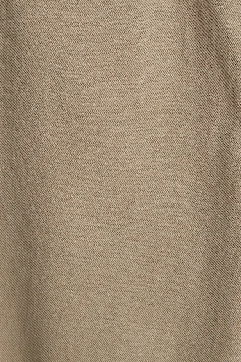 112087028