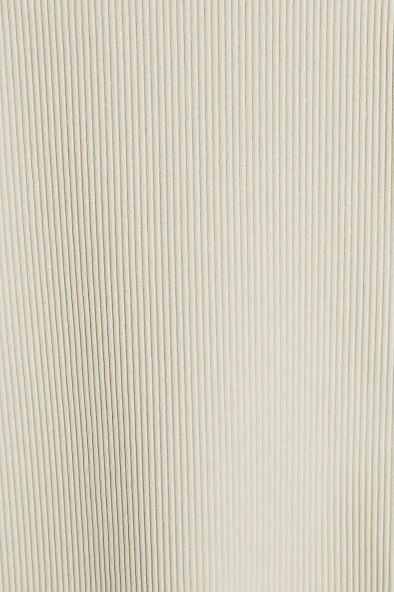 112731181