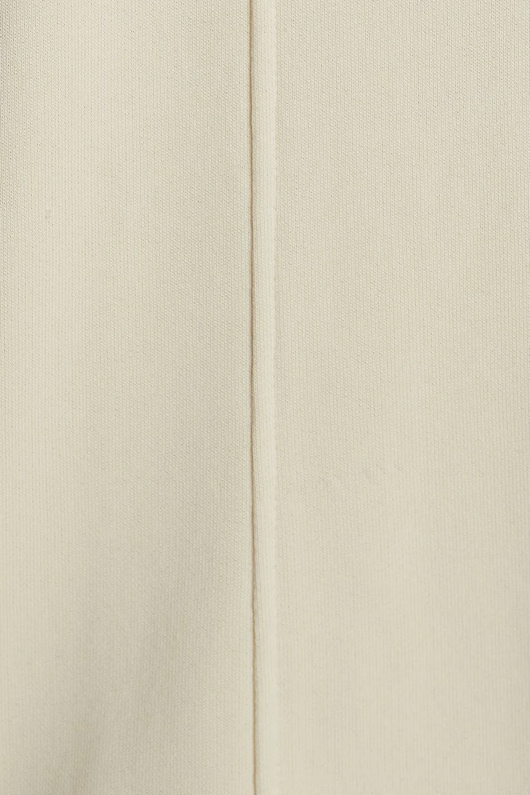 113761045