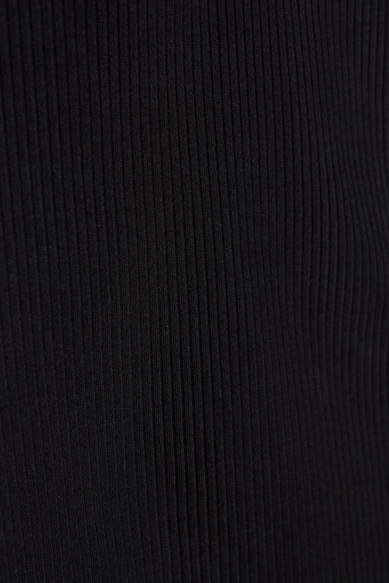 114669000