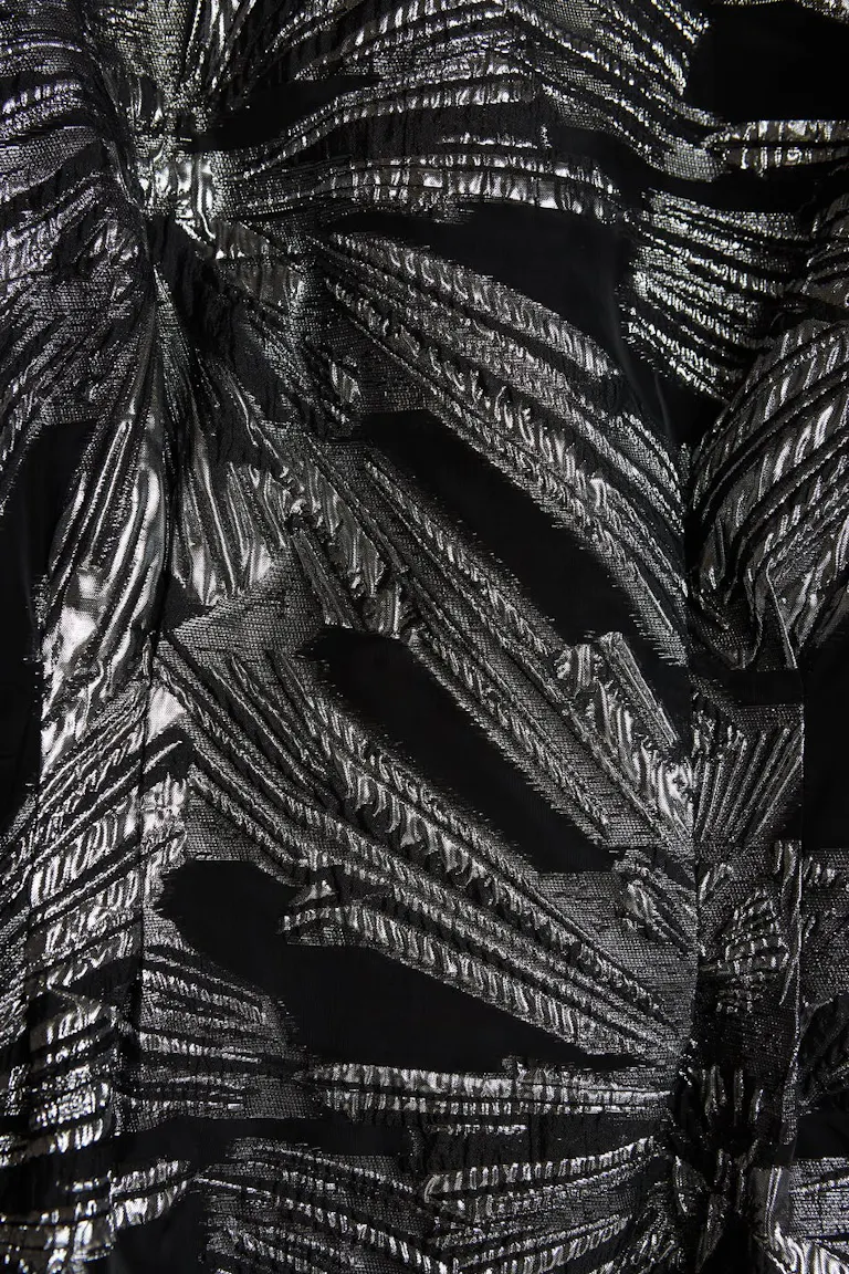 115539000