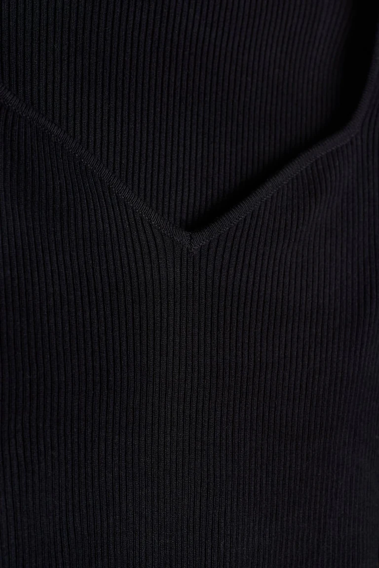 117719000
