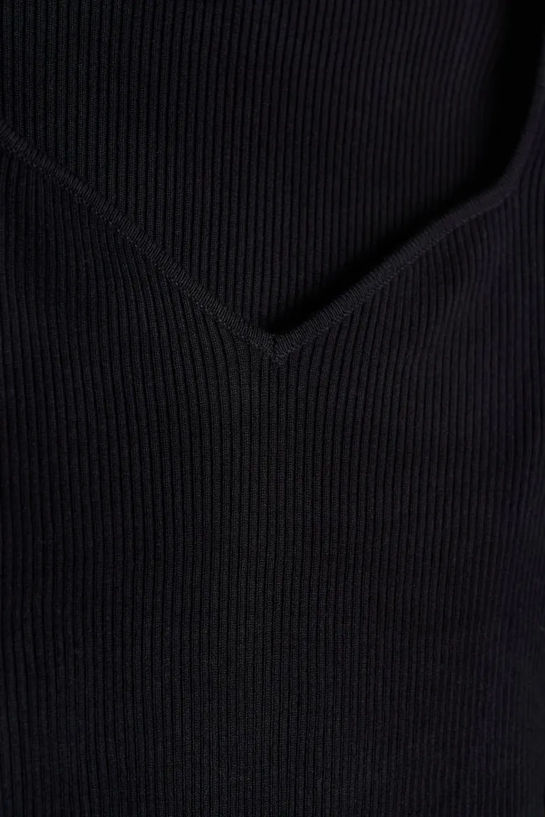117719000