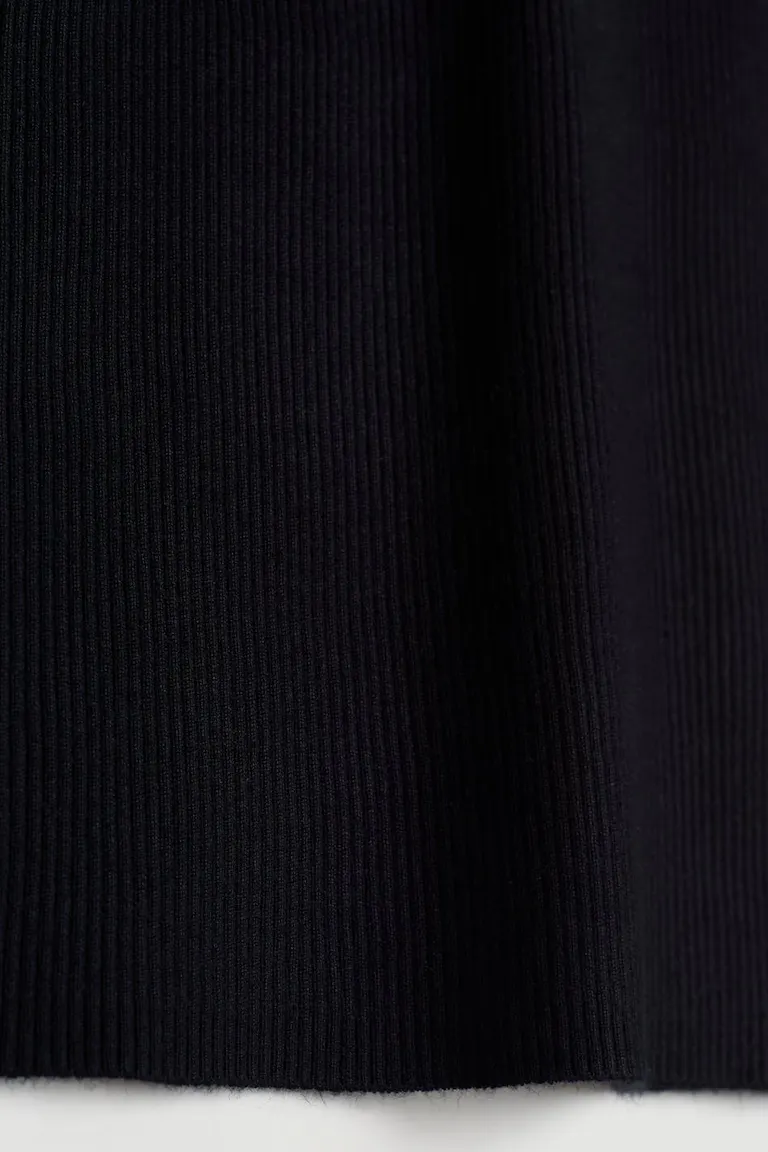 117809000