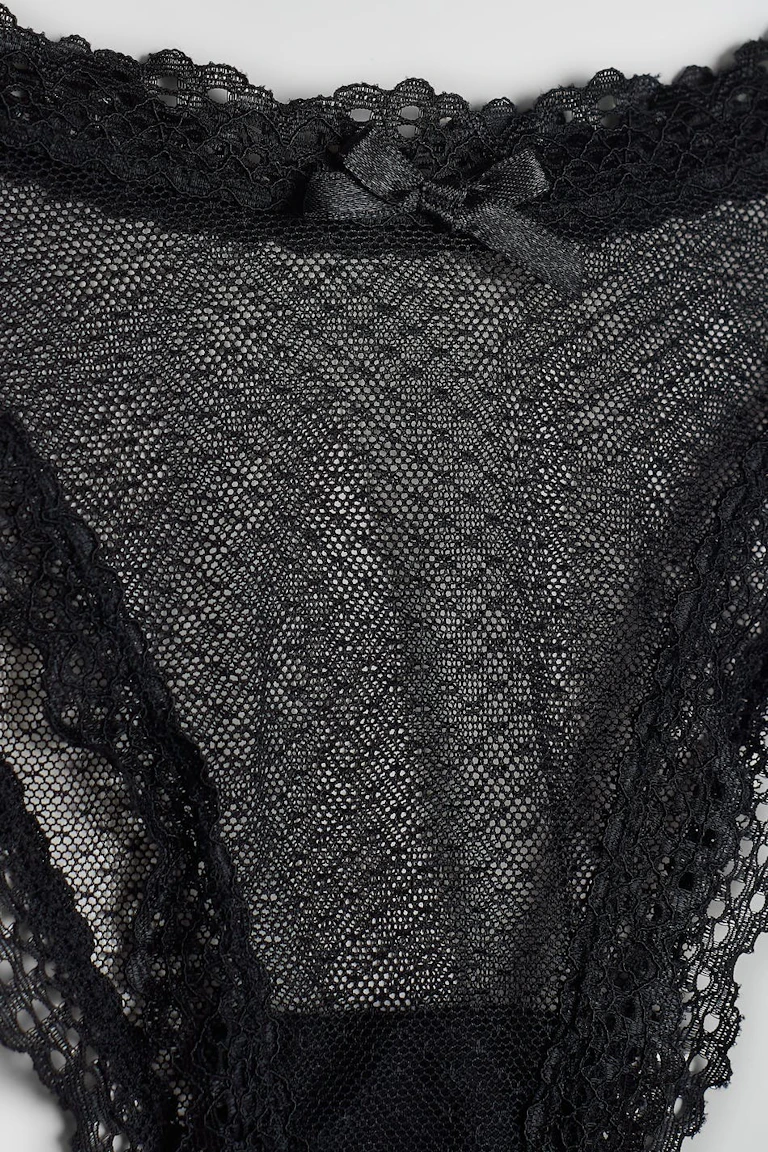 118609000