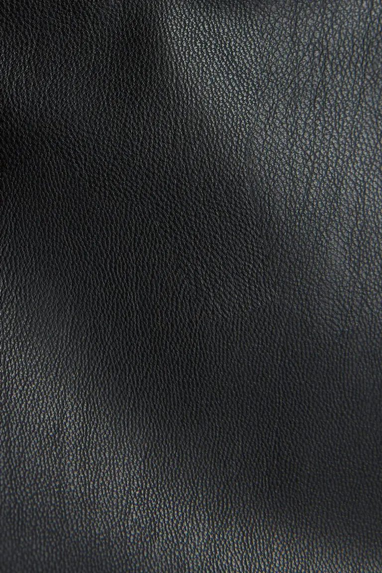 121489000