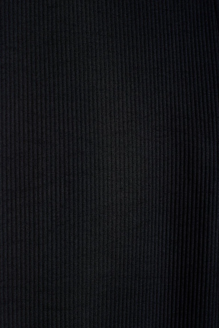 122659000