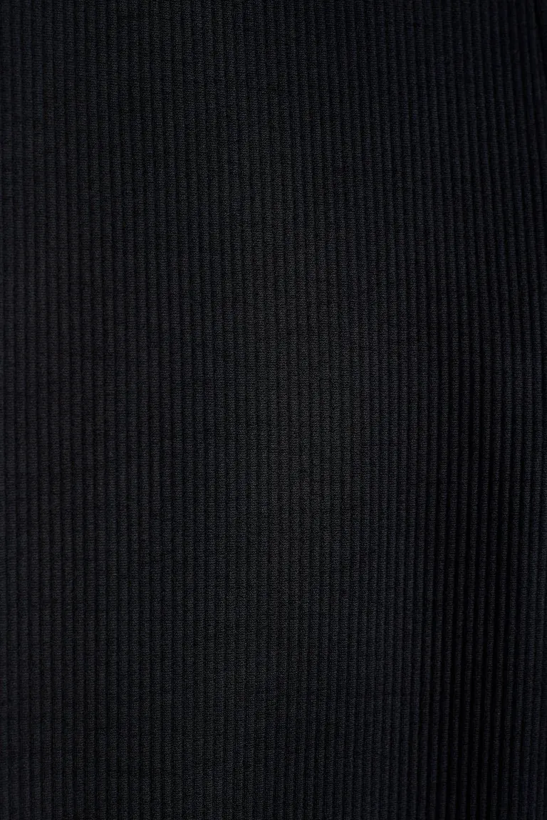 122659000