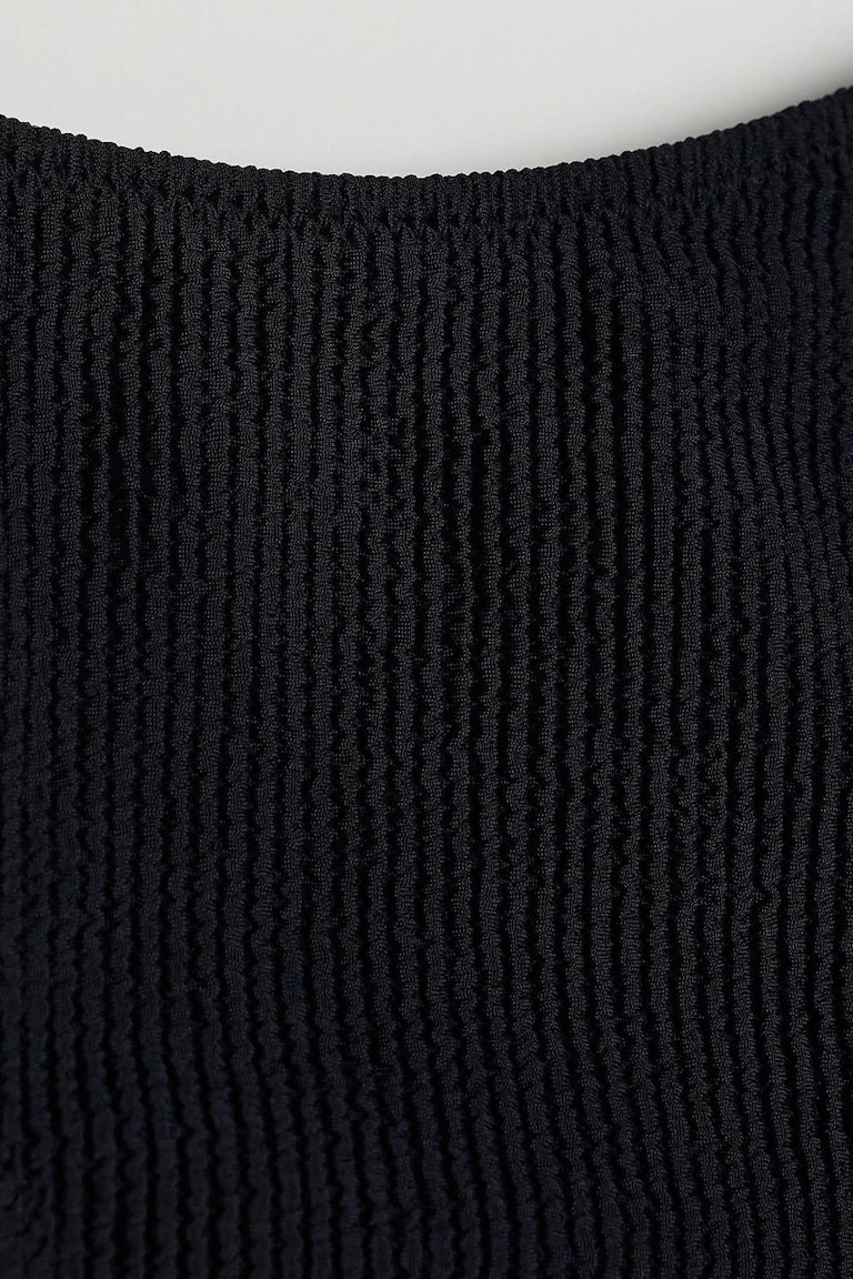 123059000