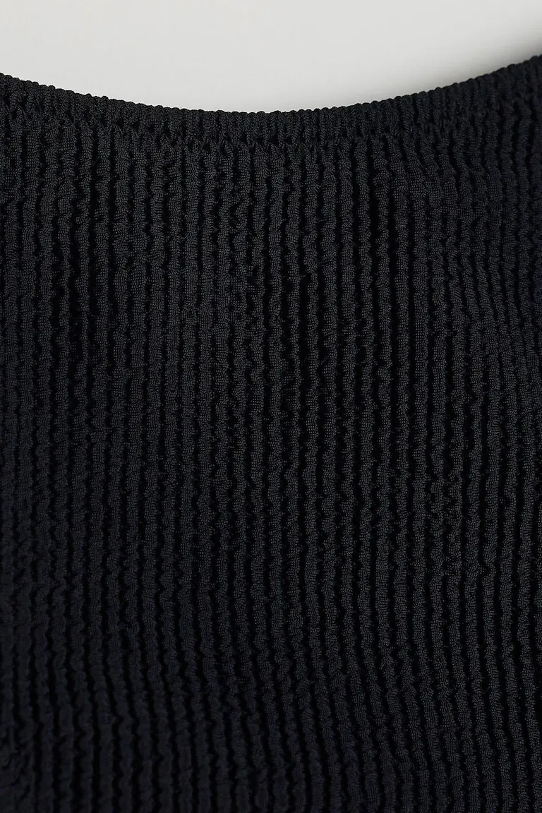 123059000