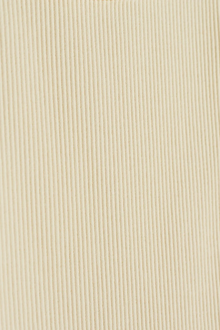 124161601