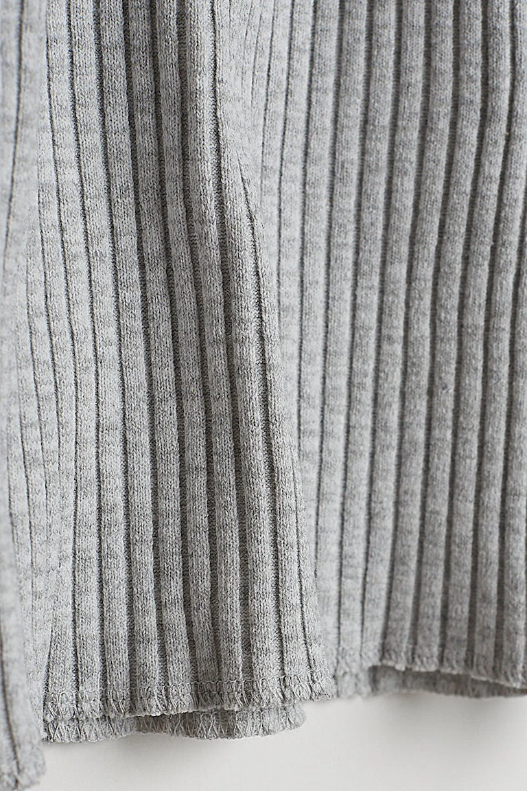 125648181