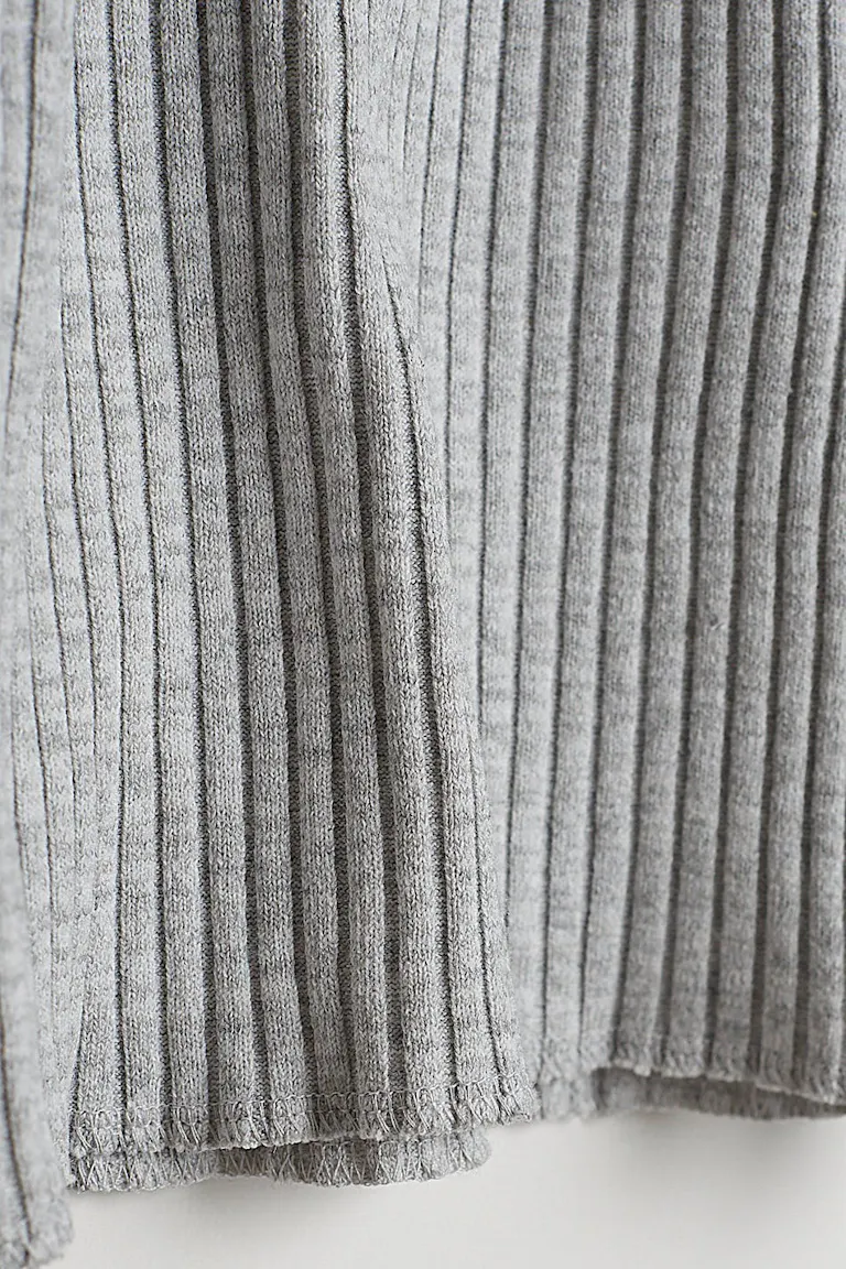 125648181