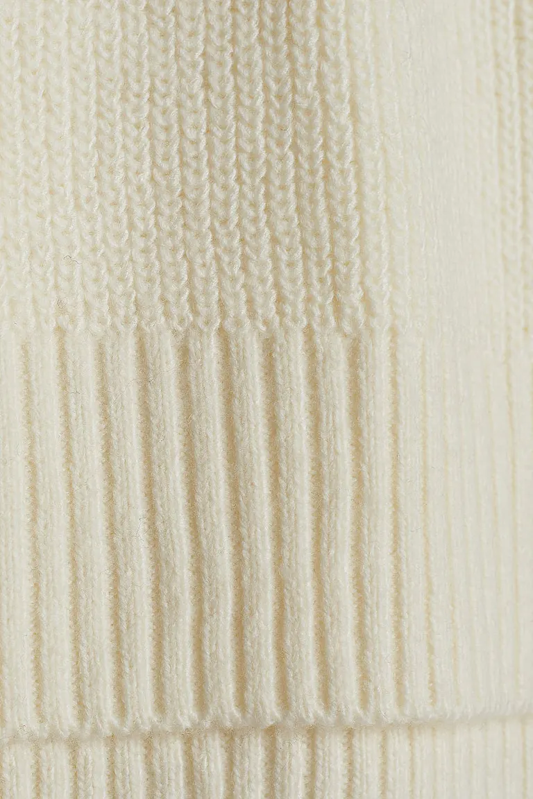 125937196