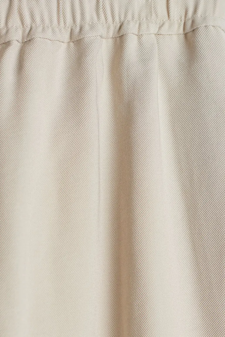136661962