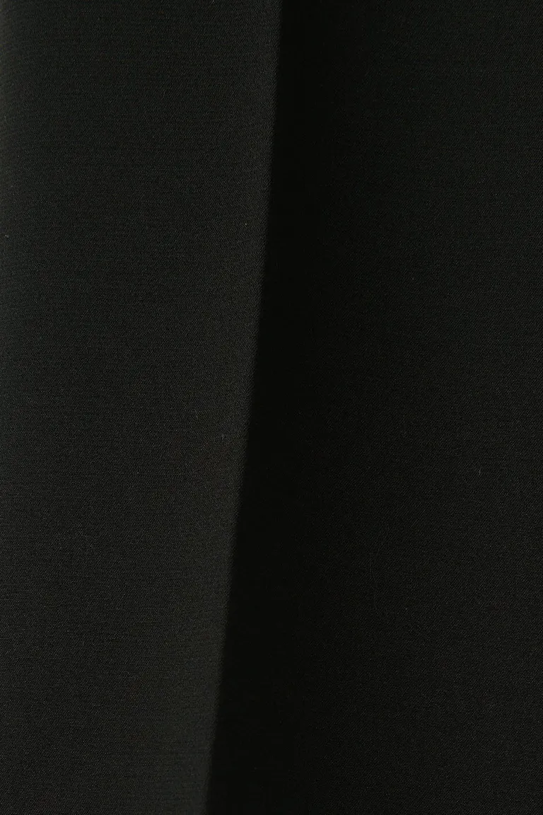 136729000