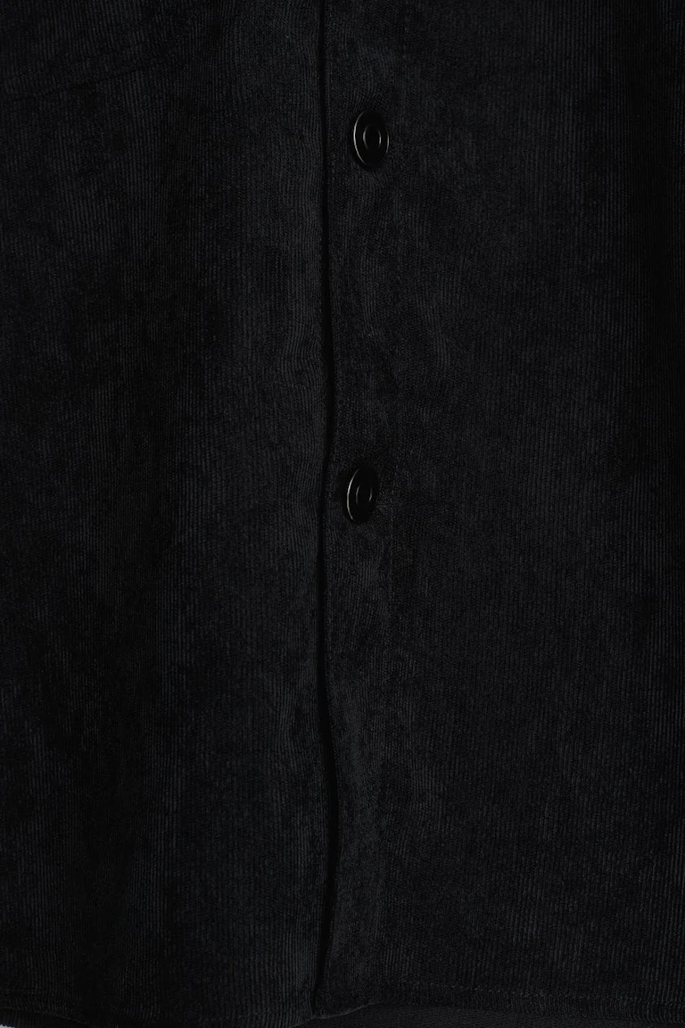 137069000