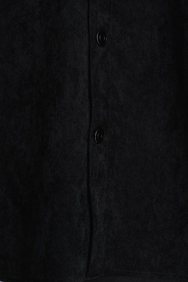 137069000