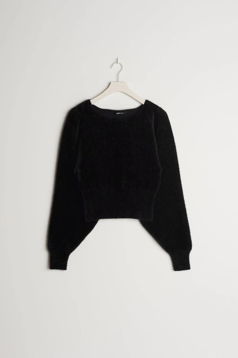 138159000