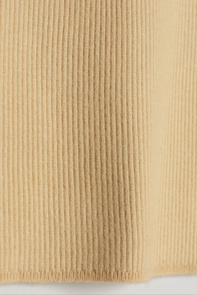 139191040