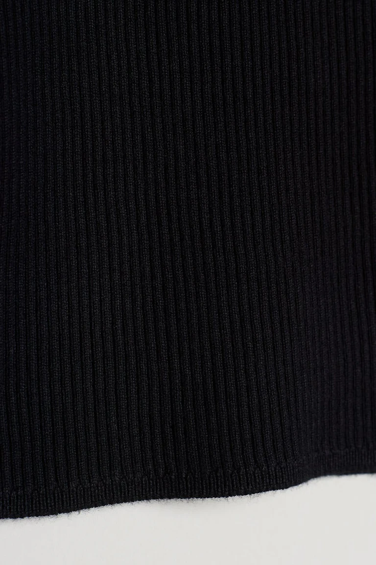 147459000