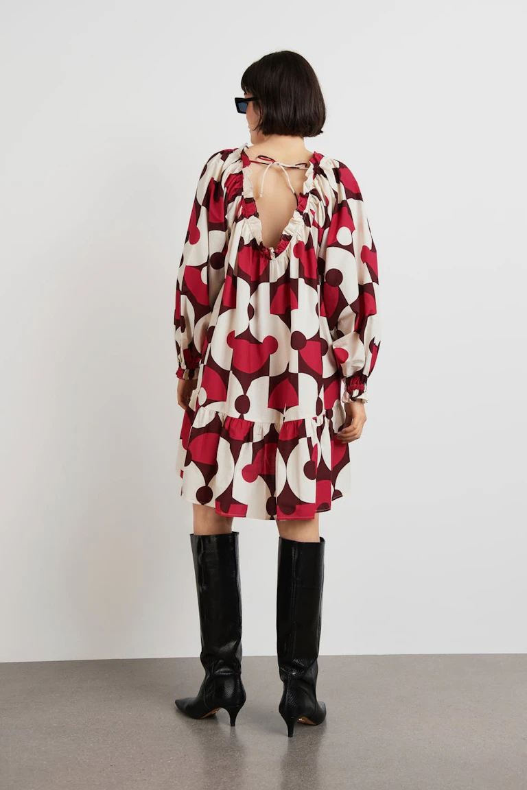 153443086