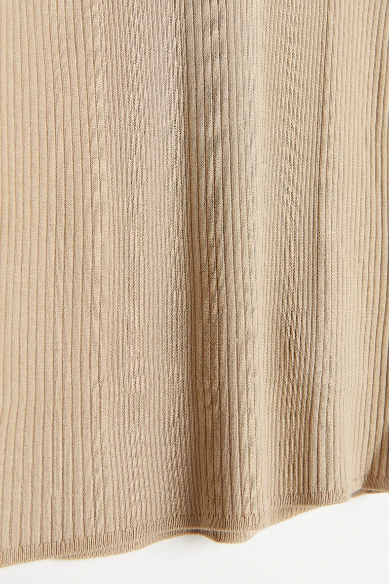 159007168