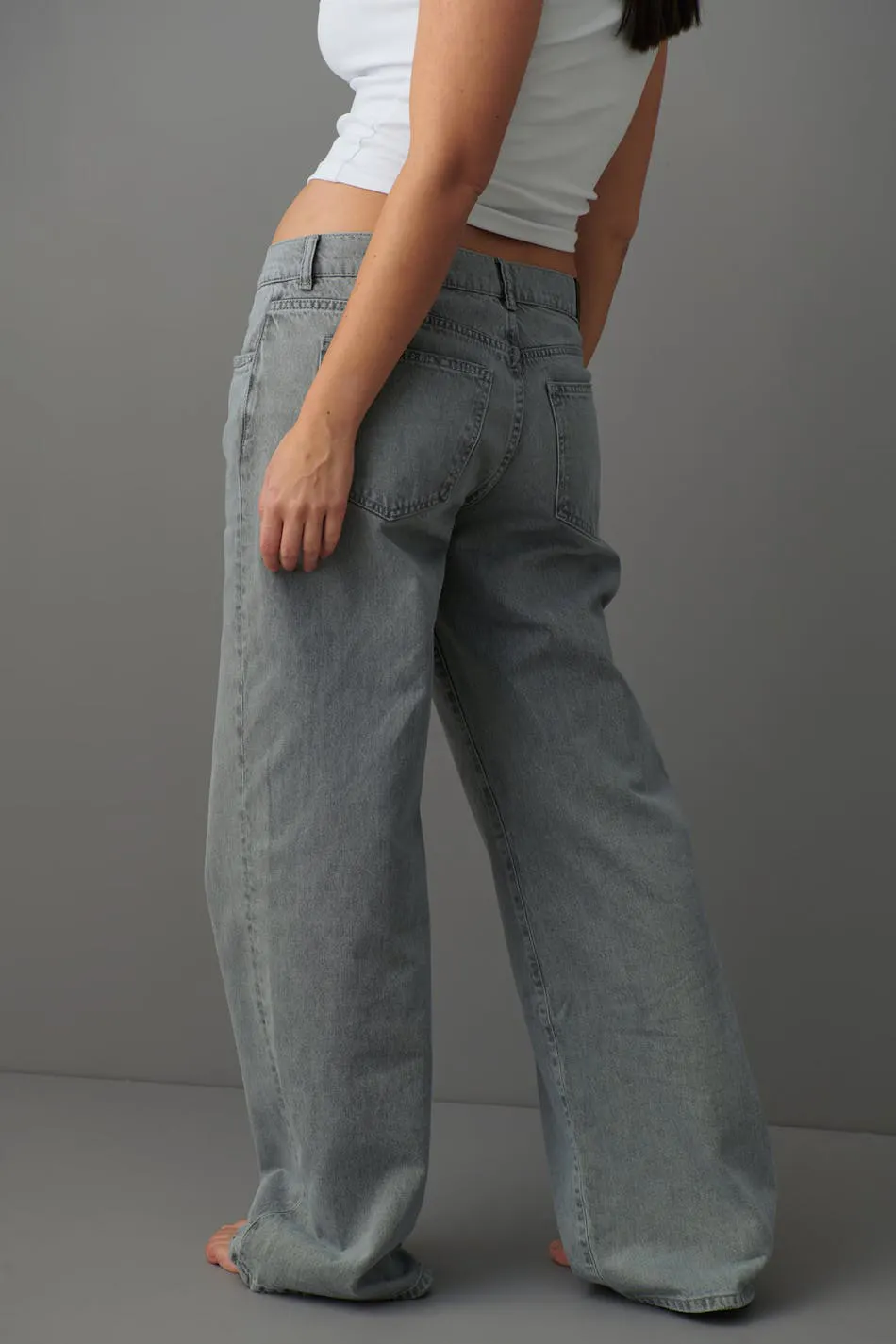 Low wide jeans