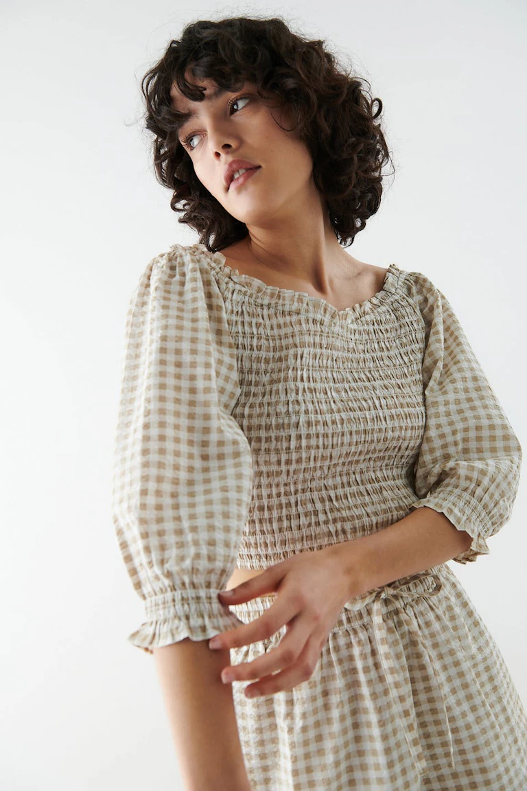 163331220