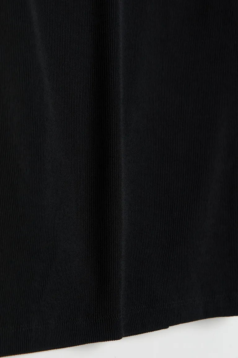 165049000