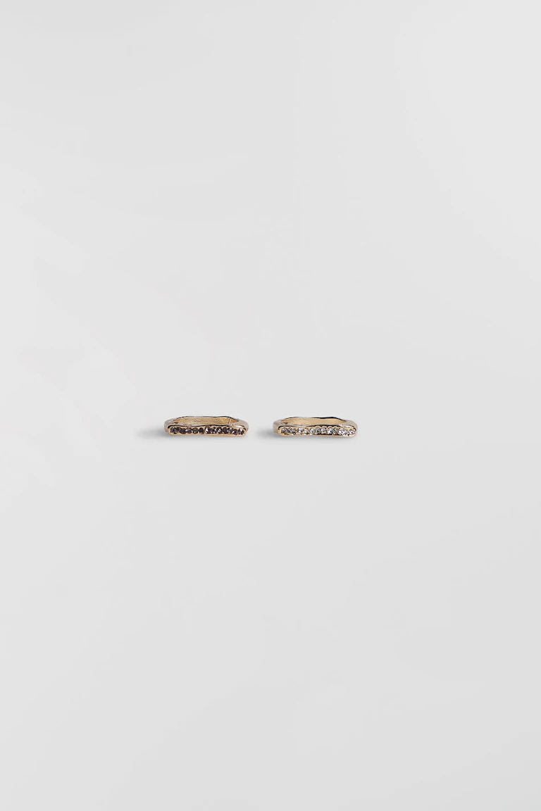 165747110
