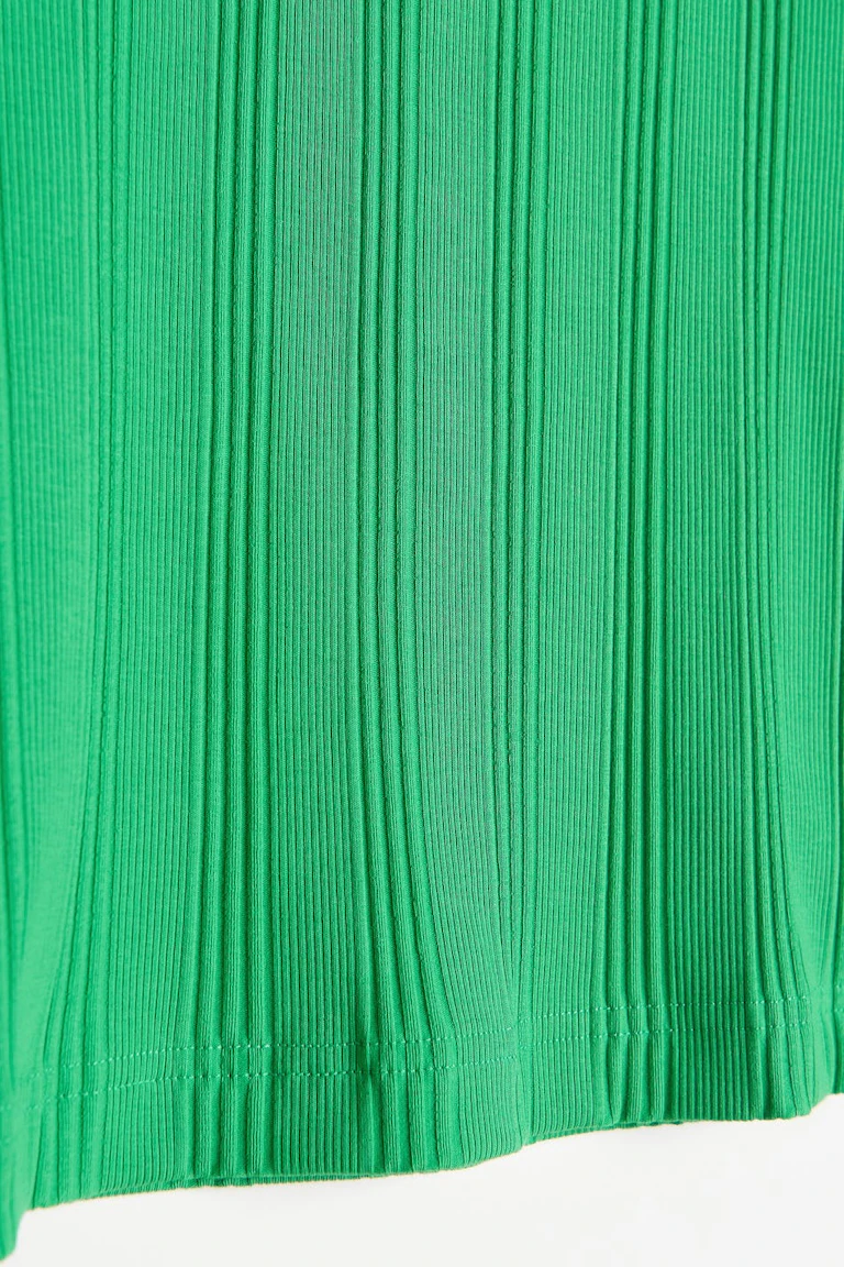 166496953