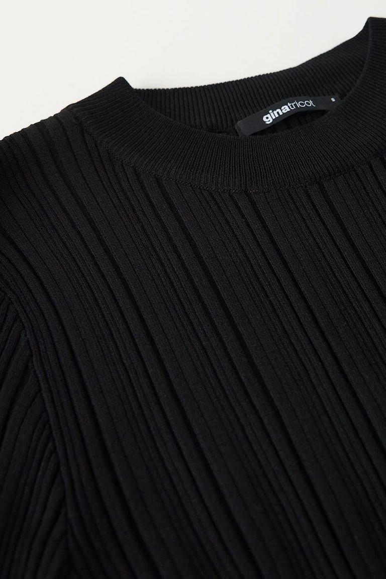 167299000