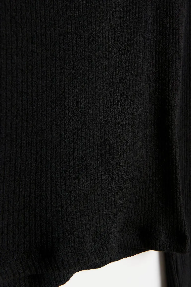 169239000