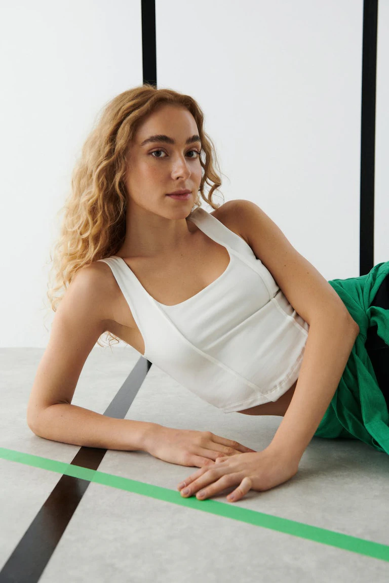 169901000