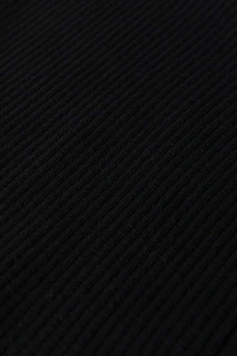 172709000
