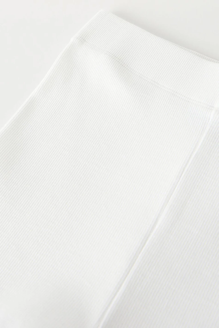 175401000