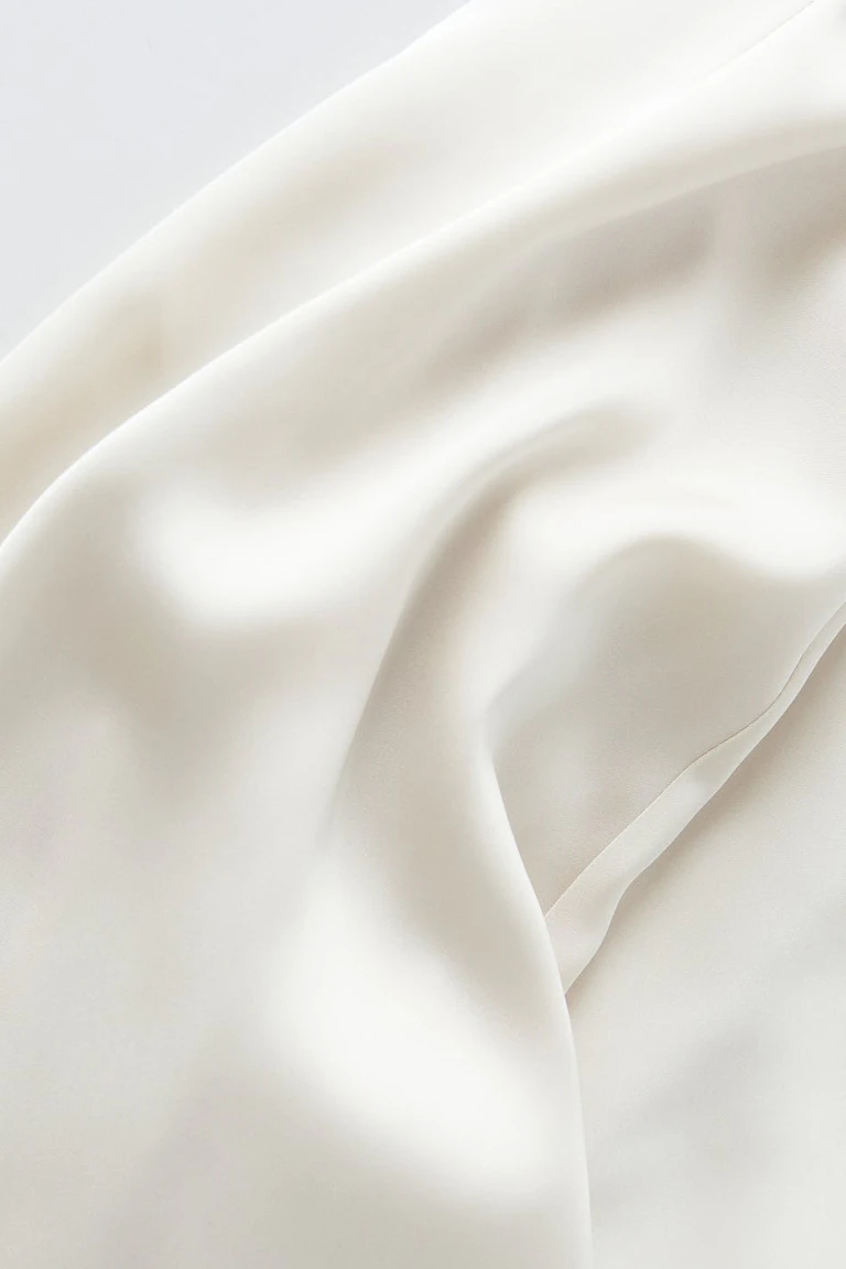 176801138