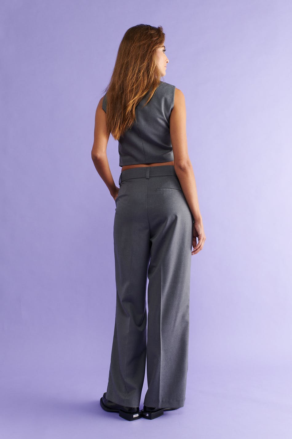 Low waist trousers