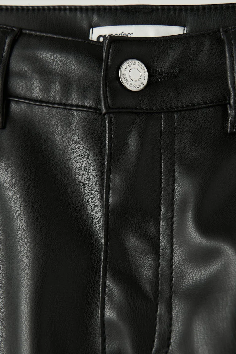 179339000